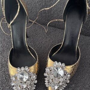 Luxurious Gold Heels with Sparkling Embellishments